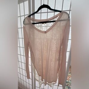 Long sleeve back lace blouse
